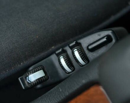 Серый Мерседес Е-Класс, объемом двигателя 2 л и пробегом 511 тыс. км за 3899 $, фото 27 на Automoto.ua