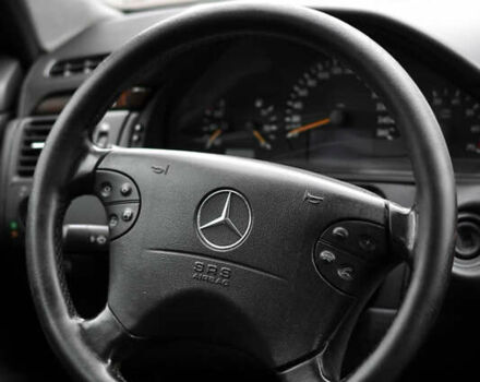 Серый Мерседес Е-Класс, объемом двигателя 2 л и пробегом 511 тыс. км за 3899 $, фото 12 на Automoto.ua