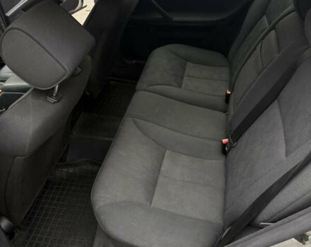 Серый Мерседес Е-Класс, объемом двигателя 2 л и пробегом 511 тыс. км за 3899 $, фото 19 на Automoto.ua