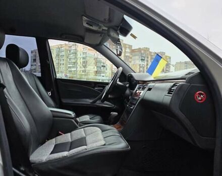 Сірий Мерседес Е-Клас, об'ємом двигуна 3.2 л та пробігом 300 тис. км за 2999 $, фото 14 на Automoto.ua
