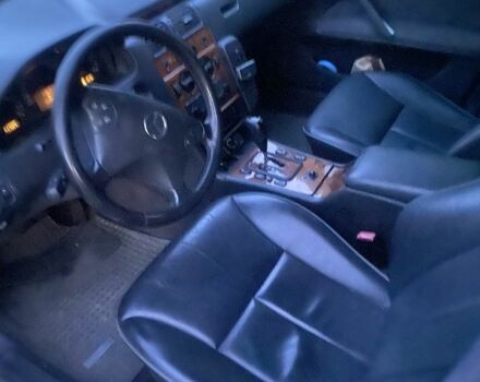 Мерседес Е-Клас 2002 у Києві на Automoto.ua Сірий Мерседес Е-Клас, об'ємом двигуна 3.2 л та пробігом 320 тис. км за 2150 $, фото 5 на Automoto.ua