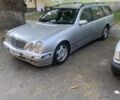 Мерседес Е-Клас 2002 у Києві на Automoto.ua Сірий Мерседес Е-Клас, об'ємом двигуна 3.2 л та пробігом 320 тис. км за 2150 $, фото 3 на Automoto.ua
