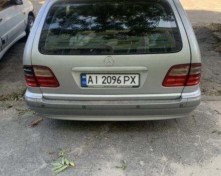 Мерседес Е-Клас 2002 у Києві на Automoto.ua Сірий Мерседес Е-Клас, об'ємом двигуна 3.2 л та пробігом 320 тис. км за 2150 $, фото 2 на Automoto.ua