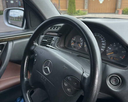 Мерседес Е-Клас 2002 у Борисполе на Automoto.ua Сірий Мерседес Е-Клас, об'ємом двигуна 2.69 л та пробігом 250 тис. км за 4200 $, фото 18 на Automoto.ua