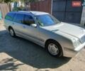 Мерседес Е-Класс 2002 в Запорожье на Automoto.ua Серый Мерседес Е-Класс, объемом двигателя 2.2 л и пробегом 330 тыс. км за 3850 $, фото 3 на Automoto.ua