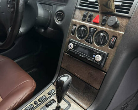 Серый Мерседес Е-Класс, объемом двигателя 2.69 л и пробегом 338 тыс. км за 3800 $, фото 24 на Automoto.ua