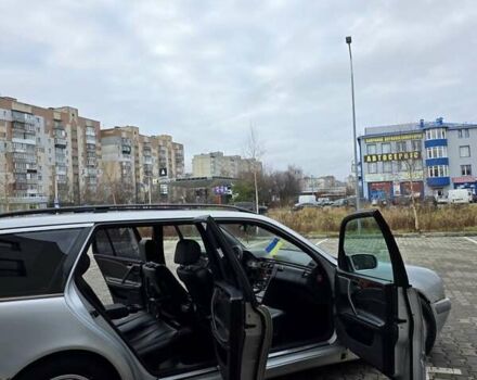Сірий Мерседес Е-Клас, об'ємом двигуна 3.2 л та пробігом 300 тис. км за 2999 $, фото 3 на Automoto.ua