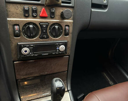 Серый Мерседес Е-Класс, объемом двигателя 2.69 л и пробегом 338 тыс. км за 3800 $, фото 20 на Automoto.ua