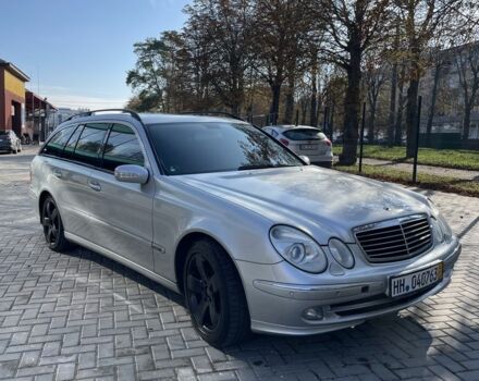 Серый Мерседес Е-Класс, объемом двигателя 3.2 л и пробегом 443 тыс. км за 3500 $, фото 2 на Automoto.ua