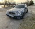 Серый Мерседес Е-Класс, объемом двигателя 3.2 л и пробегом 385 тыс. км за 4300 $, фото 1 на Automoto.ua