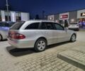 Серый Мерседес Е-Класс, объемом двигателя 2.1 л и пробегом 400 тыс. км за 4499 $, фото 2 на Automoto.ua