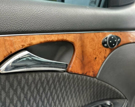 Серый Мерседес Е-Класс, объемом двигателя 2.69 л и пробегом 450 тыс. км за 5600 $, фото 7 на Automoto.ua