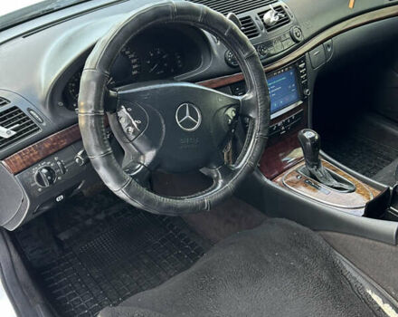 Серый Мерседес Е-Класс, объемом двигателя 2.69 л и пробегом 338 тыс. км за 7500 $, фото 16 на Automoto.ua
