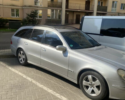 Серый Мерседес Е-Класс, объемом двигателя 2.6 л и пробегом 319 тыс. км за 6200 $, фото 1 на Automoto.ua