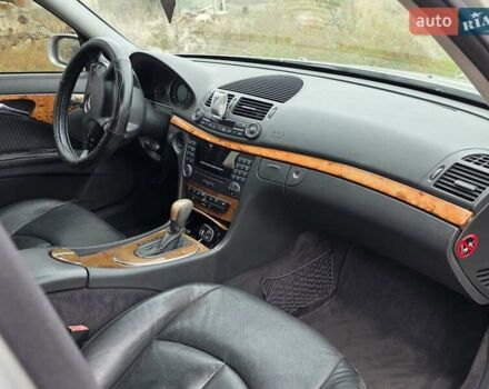 Серый Мерседес Е-Класс, объемом двигателя 2.15 л и пробегом 336 тыс. км за 6700 $, фото 11 на Automoto.ua