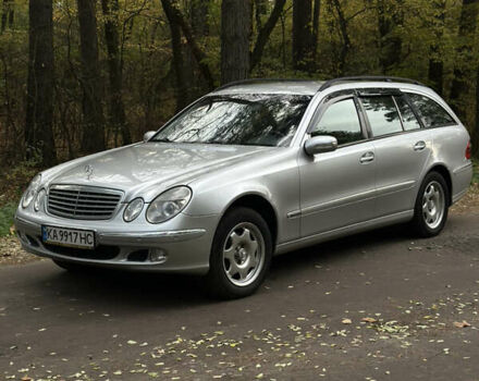Мерседес Е-Класс 2003 в Киеве на Automoto.ua Серый Мерседес Е-Класс, объемом двигателя 2.2 л и пробегом 380 тыс. км за 5300 $, фото 1 на Automoto.ua