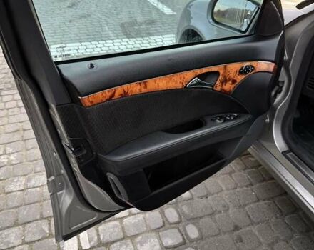 Серый Мерседес Е-Класс, объемом двигателя 2.7 л и пробегом 400 тыс. км за 6500 $, фото 13 на Automoto.ua