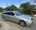 Серый Мерседес Е-Класс, объемом двигателя 3.2 л и пробегом 350 тыс. км за 5600 $, фото 1 на Automoto.ua