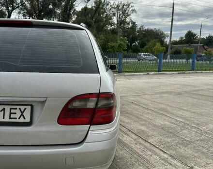 Серый Мерседес Е-Класс, объемом двигателя 2.69 л и пробегом 450 тыс. км за 5600 $, фото 4 на Automoto.ua