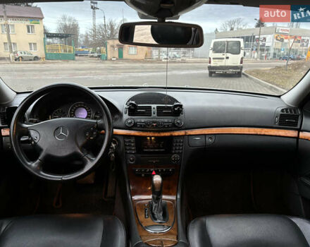 Сірий Мерседес Е-Клас, об'ємом двигуна 2.15 л та пробігом 357 тис. км за 6800 $, фото 20 на Automoto.ua