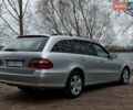Серый Мерседес Е-Класс, объемом двигателя 2.2 л и пробегом 400 тыс. км за 5500 $, фото 5 на Automoto.ua