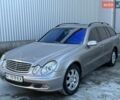 Серый Мерседес Е-Класс, объемом двигателя 3.2 л и пробегом 430 тыс. км за 5299 $, фото 1 на Automoto.ua