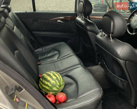 Серый Мерседес Е-Класс, объемом двигателя 3.22 л и пробегом 400 тыс. км за 6500 $, фото 11 на Automoto.ua