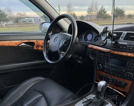 Серый Мерседес Е-Класс, объемом двигателя 2.7 л и пробегом 400 тыс. км за 6500 $, фото 18 на Automoto.ua
