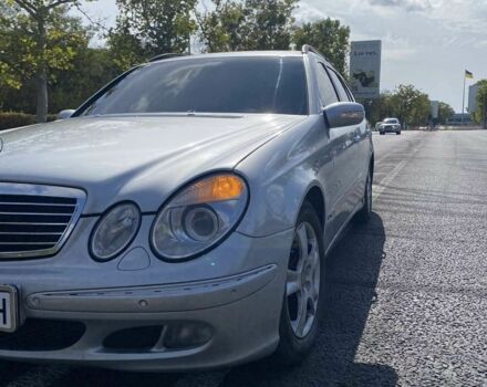 Серый Мерседес Е-Класс, объемом двигателя 3.2 л и пробегом 325 тыс. км за 6200 $, фото 3 на Automoto.ua