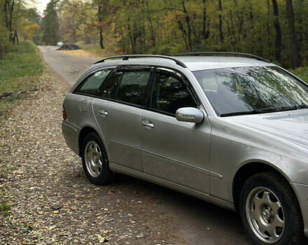 Мерседес Е-Класс 2003 в Киеве на Automoto.ua Серый Мерседес Е-Класс, объемом двигателя 2.2 л и пробегом 380 тыс. км за 5300 $, фото 8 на Automoto.ua