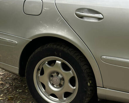 Мерседес Е-Класс 2003 в Киеве на Automoto.ua Серый Мерседес Е-Класс, объемом двигателя 2.2 л и пробегом 380 тыс. км за 5300 $, фото 10 на Automoto.ua