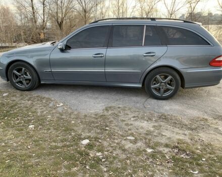 Серый Мерседес Е-Класс, объемом двигателя 3.2 л и пробегом 385 тыс. км за 4300 $, фото 3 на Automoto.ua