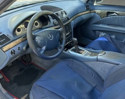 Сірий Мерседес Е-Клас, об'ємом двигуна 2.7 л та пробігом 300 тис. км за 4500 $, фото 6 на Automoto.ua