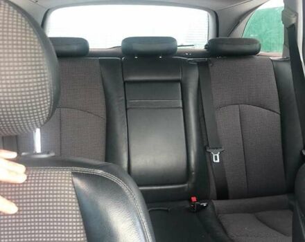 Сірий Мерседес Е-Клас, об'ємом двигуна 2.15 л та пробігом 460 тис. км за 5600 $, фото 4 на Automoto.ua