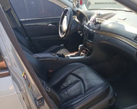 Серый Мерседес Е-Класс, объемом двигателя 2.7 л и пробегом 470 тыс. км за 5800 $, фото 9 на Automoto.ua