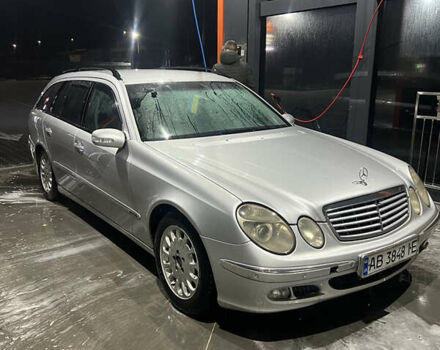 Мерседес Е-Класс 2003 в Виннице на Automoto.ua Серый Мерседес Е-Класс, объемом двигателя 2.15 л и пробегом 350 тыс. км за 4999 $, фото 1 на Automoto.ua