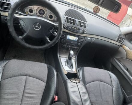 Сірий Мерседес Е-Клас, об'ємом двигуна 2.2 л та пробігом 405 тис. км за 3200 $, фото 7 на Automoto.ua