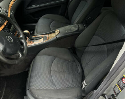 Мерседес Е-Класс 2003 в Киеве на Automoto.ua Серый Мерседес Е-Класс, объемом двигателя 2.2 л и пробегом 380 тыс. км за 5300 $, фото 19 на Automoto.ua