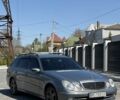 Серый Мерседес Е-Класс, объемом двигателя 3.2 л и пробегом 374 тыс. км за 7500 $, фото 1 на Automoto.ua