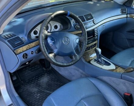 Серый Мерседес Е-Класс, объемом двигателя 3.2 л и пробегом 430 тыс. км за 4800 $, фото 15 на Automoto.ua