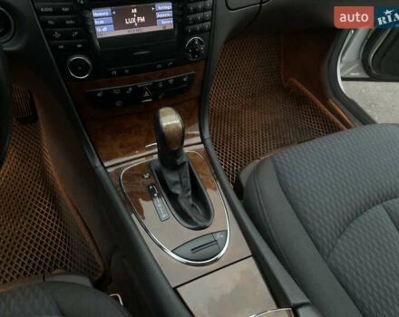 Сірий Мерседес Е-Клас, об'ємом двигуна 1.8 л та пробігом 240 тис. км за 7700 $, фото 36 на Automoto.ua