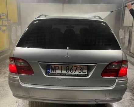 Серый Мерседес Е-Класс, объемом двигателя 2.2 л и пробегом 420 тыс. км за 3500 $, фото 3 на Automoto.ua