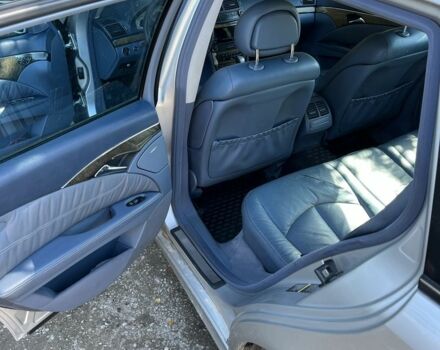 Серый Мерседес Е-Класс, объемом двигателя 3.2 л и пробегом 430 тыс. км за 4800 $, фото 16 на Automoto.ua