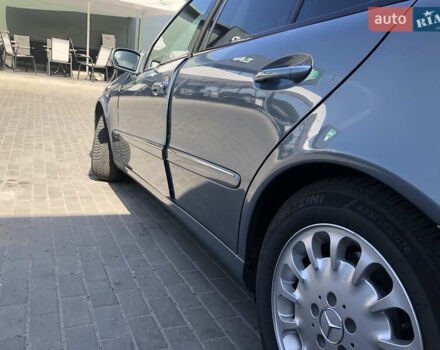 Серый Мерседес Е-Класс, объемом двигателя 1.8 л и пробегом 160 тыс. км за 7000 $, фото 28 на Automoto.ua