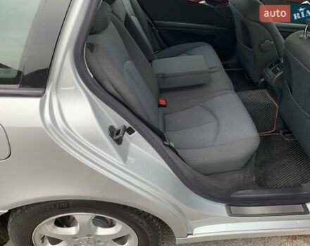 Сірий Мерседес Е-Клас, об'ємом двигуна 1.8 л та пробігом 240 тис. км за 7700 $, фото 46 на Automoto.ua