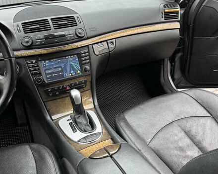 Серый Мерседес Е-Класс, объемом двигателя 3.22 л и пробегом 380 тыс. км за 5999 $, фото 25 на Automoto.ua