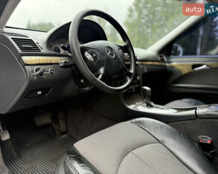 Сірий Мерседес Е-Клас, об'ємом двигуна 2.69 л та пробігом 280 тис. км за 5700 $, фото 50 на Automoto.ua