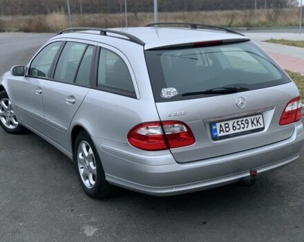 Сірий Мерседес Е-Клас, об'ємом двигуна 2 л та пробігом 240 тис. км за 7750 $, фото 5 на Automoto.ua