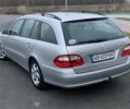 Сірий Мерседес Е-Клас, об'ємом двигуна 2 л та пробігом 240 тис. км за 7750 $, фото 5 на Automoto.ua