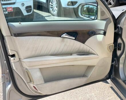 Сірий Мерседес Е-Клас, об'ємом двигуна 2.1 л та пробігом 367 тис. км за 5430 $, фото 19 на Automoto.ua